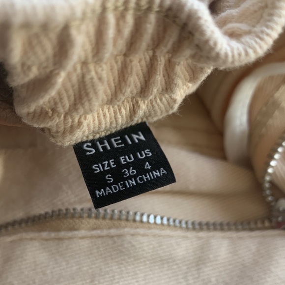 SHEIN Flap Pocket Cargo Jeans - Picture 10 of 12